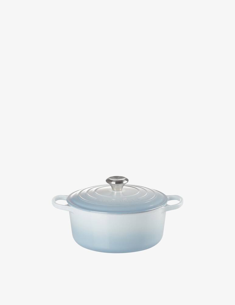 Le Creuset Signature Round Casserole 24cm - picture 1 Le Creuset Signature Round Casserole 24cm - picture 1