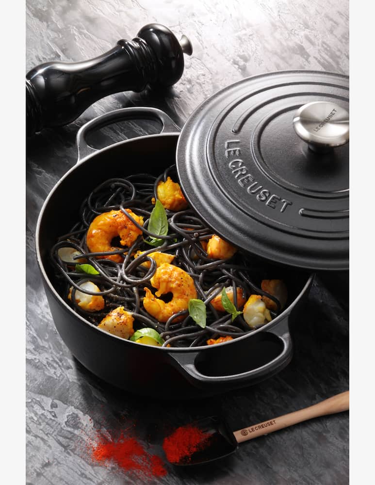 Le Creuset Round Casserole Cast Iron Black Matte 20cm - picture 2