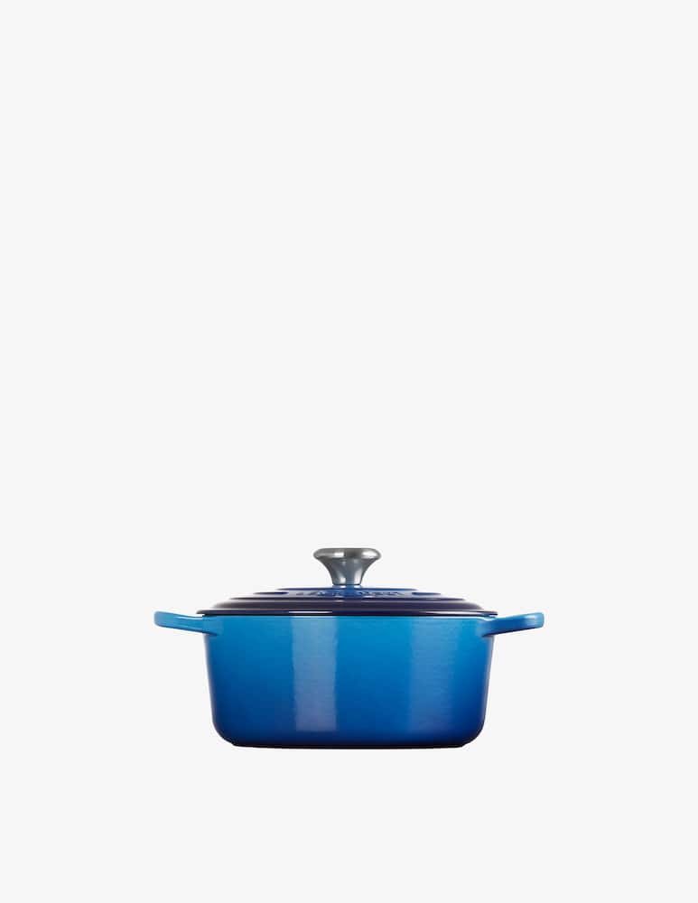 Le Creuset Evolution Cast Iron Round Casserole With Lid 24cm - picture 1 Le Creuset Evolution Cast Iron Round Casserole With Lid 24cm - picture 1