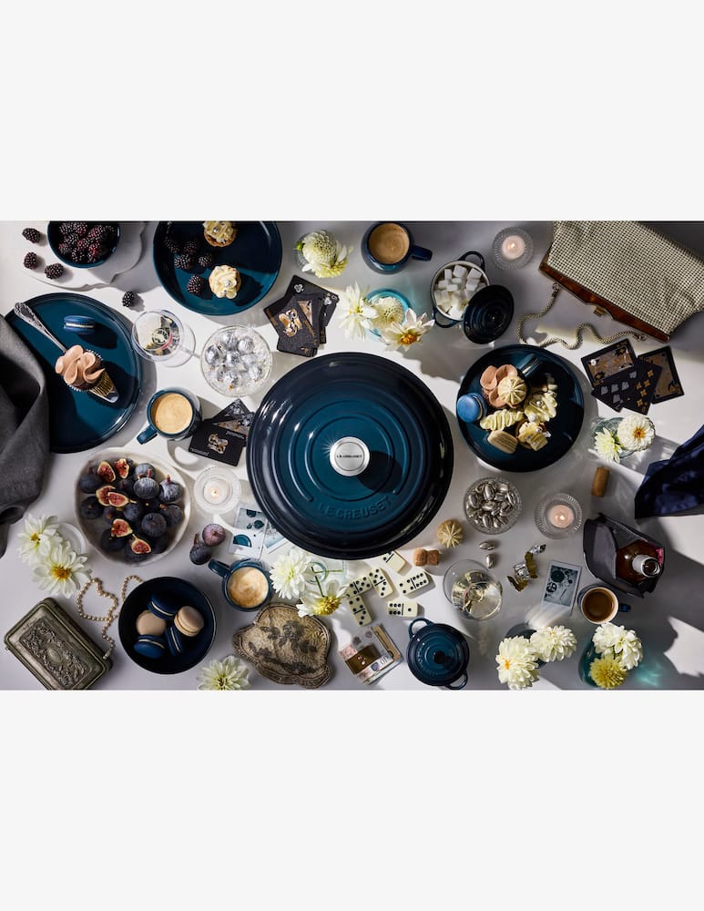 Le Creuset Signature Round Casserole/Oven 24cm Nuit - picture 2 Le Creuset Signature Round Casserole/Oven 24cm Nuit - picture 2