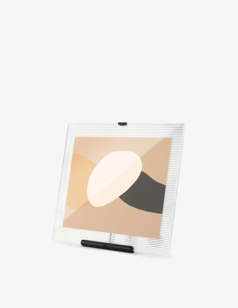 Umbra Flute Picture Cornice 20x25cm - immagine 1 Umbra Flute Picture Cornice 20x25cm - immagine 1
