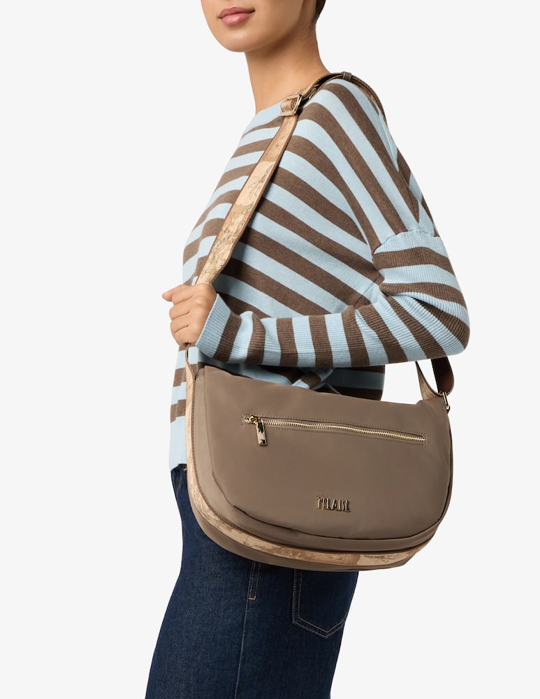 Alviero Martini Prima Classe Crossbody half moon bag - picture 2 Alviero Martini Prima Classe Crossbody half moon bag - picture 2