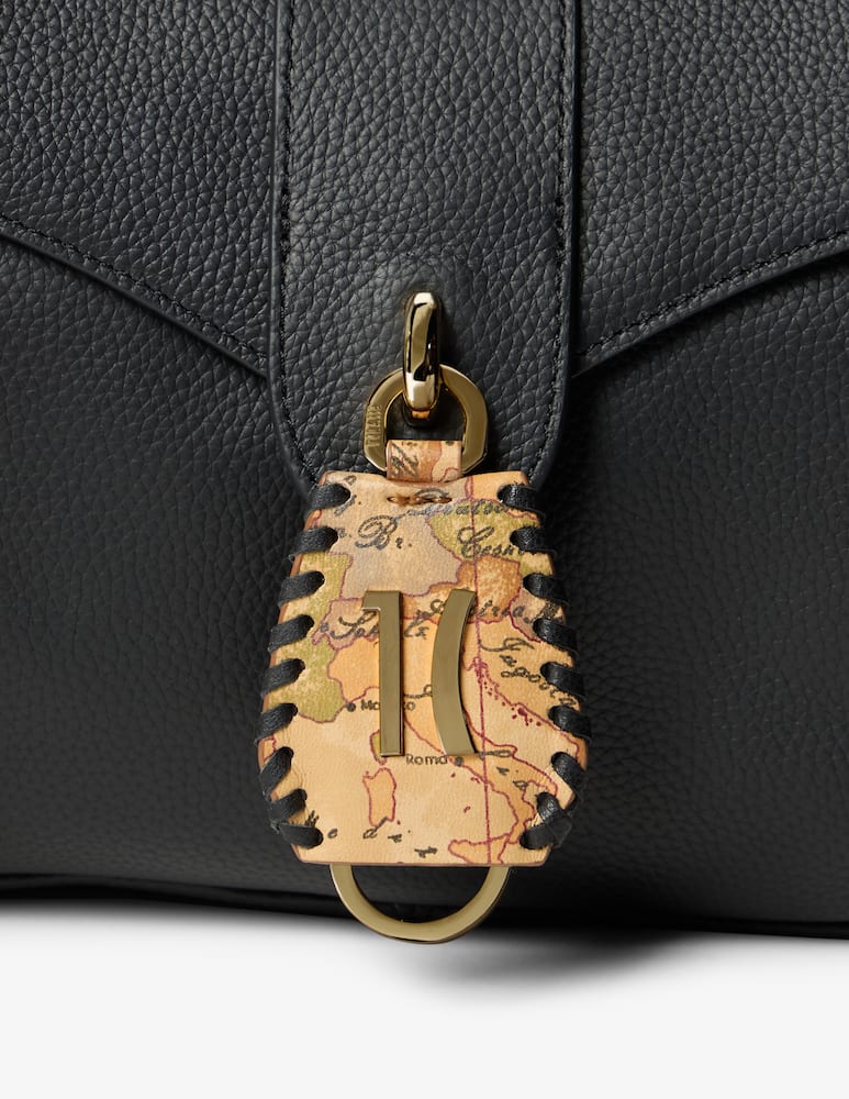 Alviero Martini Prima Classe Shoulder bag with flap - picture 4 Alviero Martini Prima Classe Shoulder bag with flap - picture 4