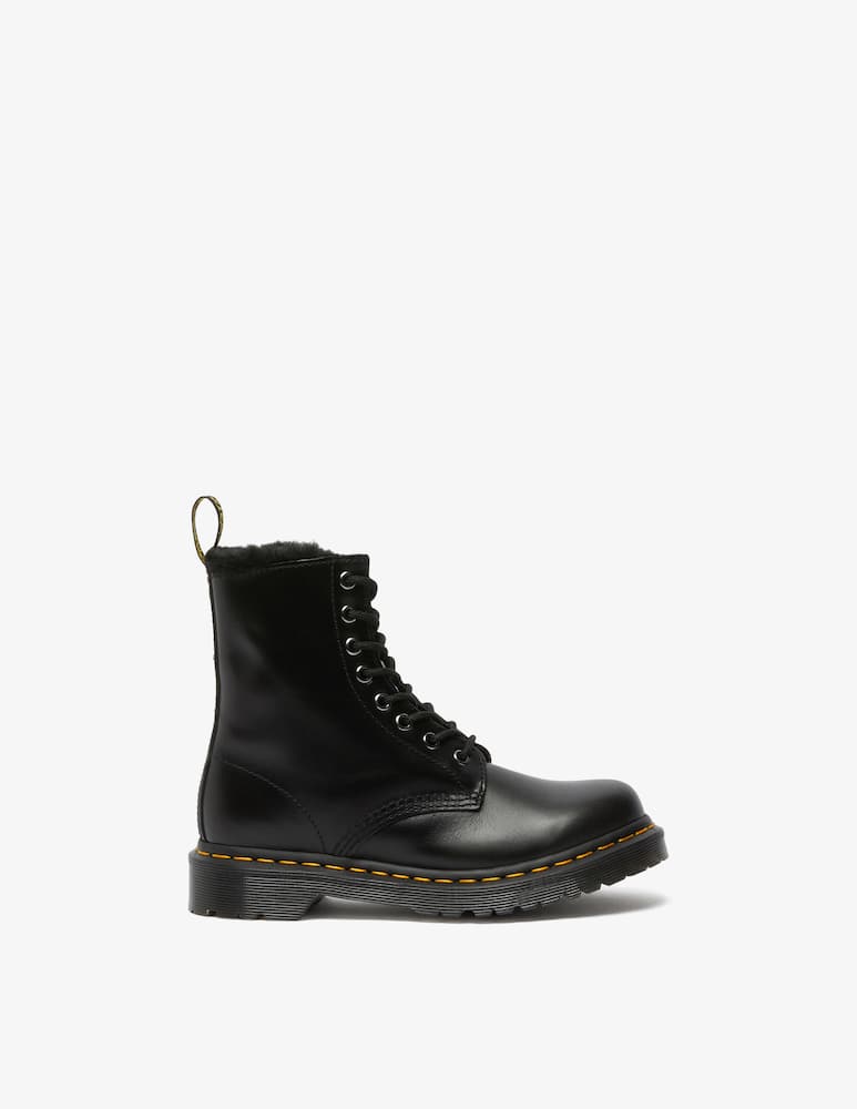 Dr. Martens Stivali 1460 Serena Con Rivestimento In Pelliccia Sintetica - immagine 1 Dr. Martens Stivali 1460 Serena Con Rivestimento In Pelliccia Sintetica - immagine 1