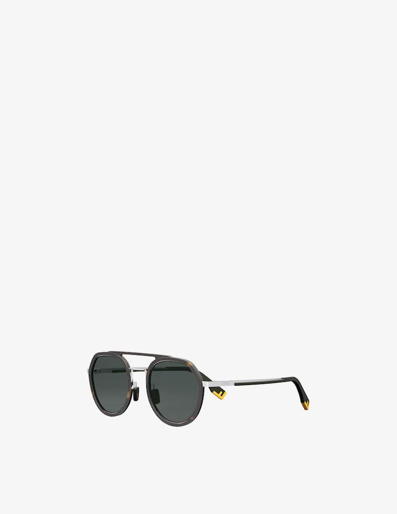 rinascente Fendi FE40040U round sunglasses