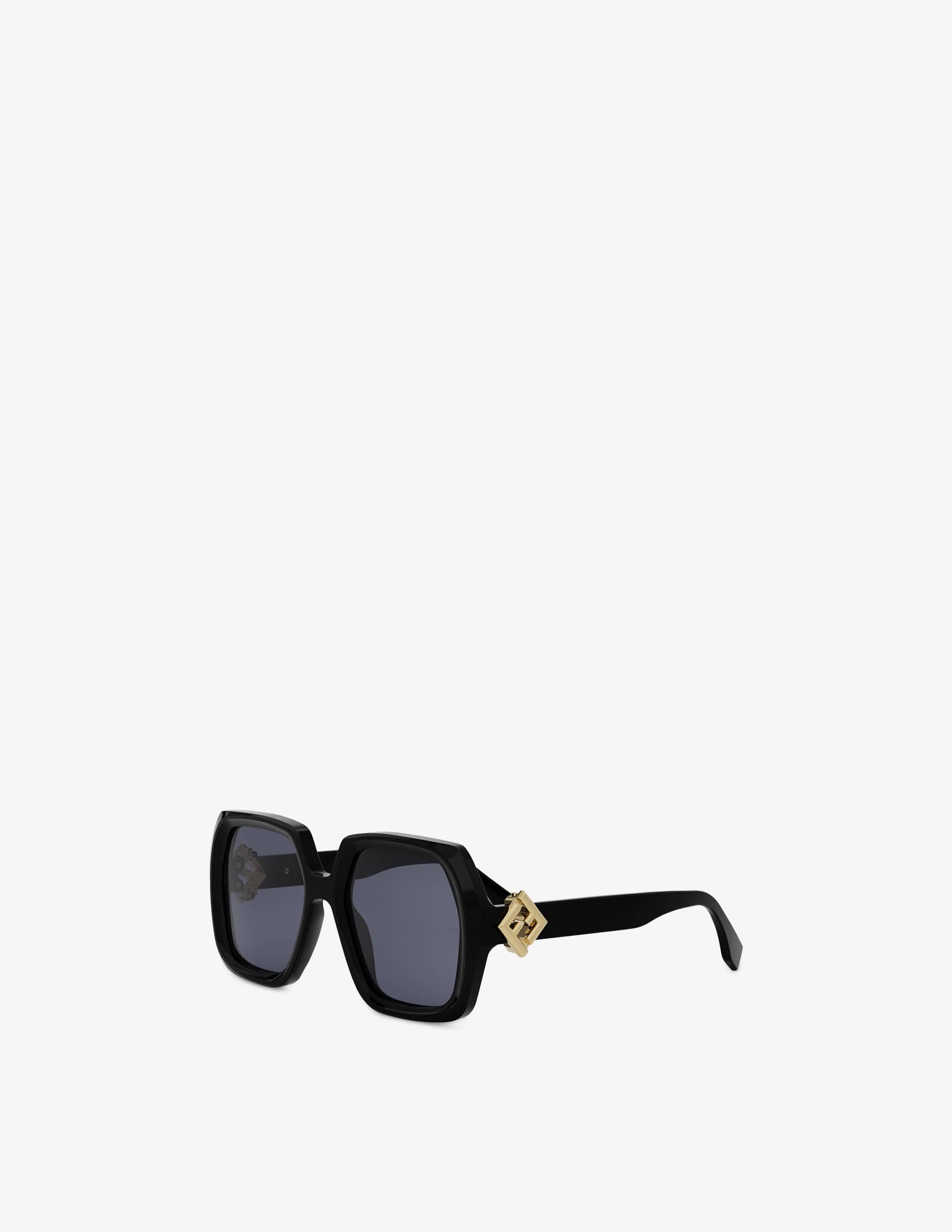 Shop Fendi FE4013 Square sunglasses on Rinascente