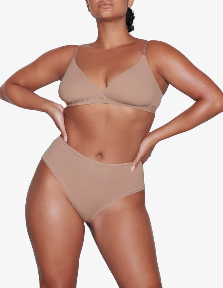 SKIMS Crossover triangle bralette - picture 2