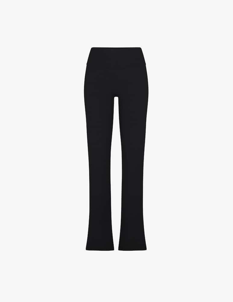 SKIMS Fold over pants - picture 3 SKIMS Fold over pants - picture 3