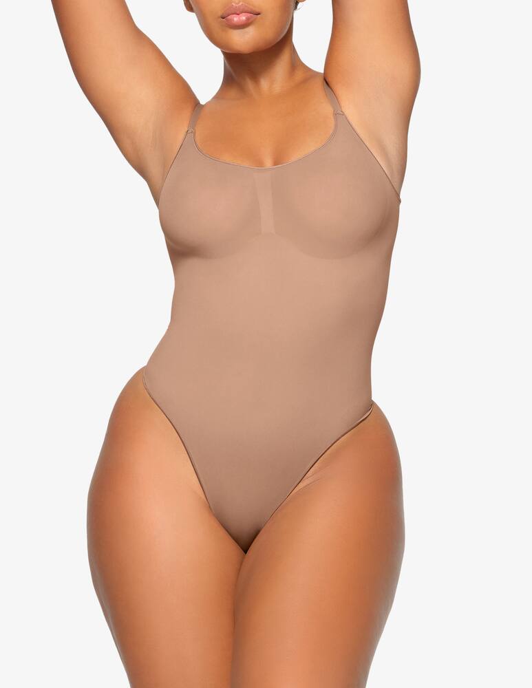 SKIMS Bodysuit - picture 2 SKIMS Bodysuit - picture 2
