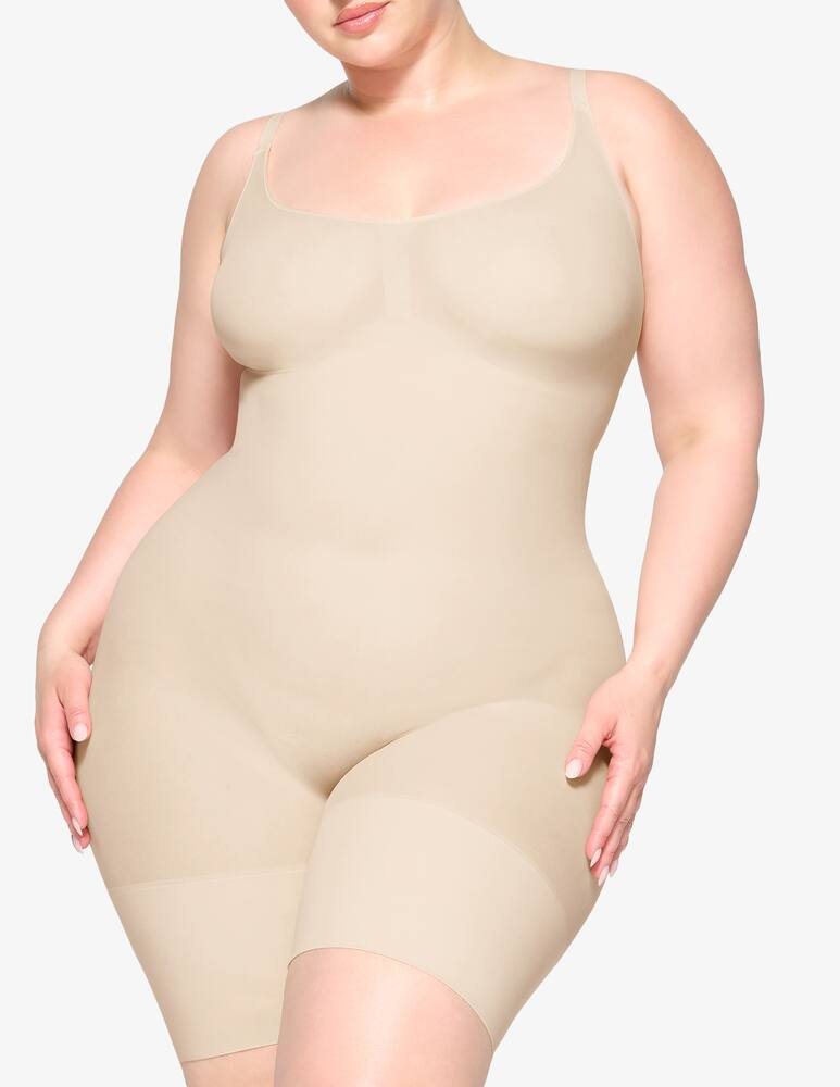 rinascente SKIMS Body a metà coscia