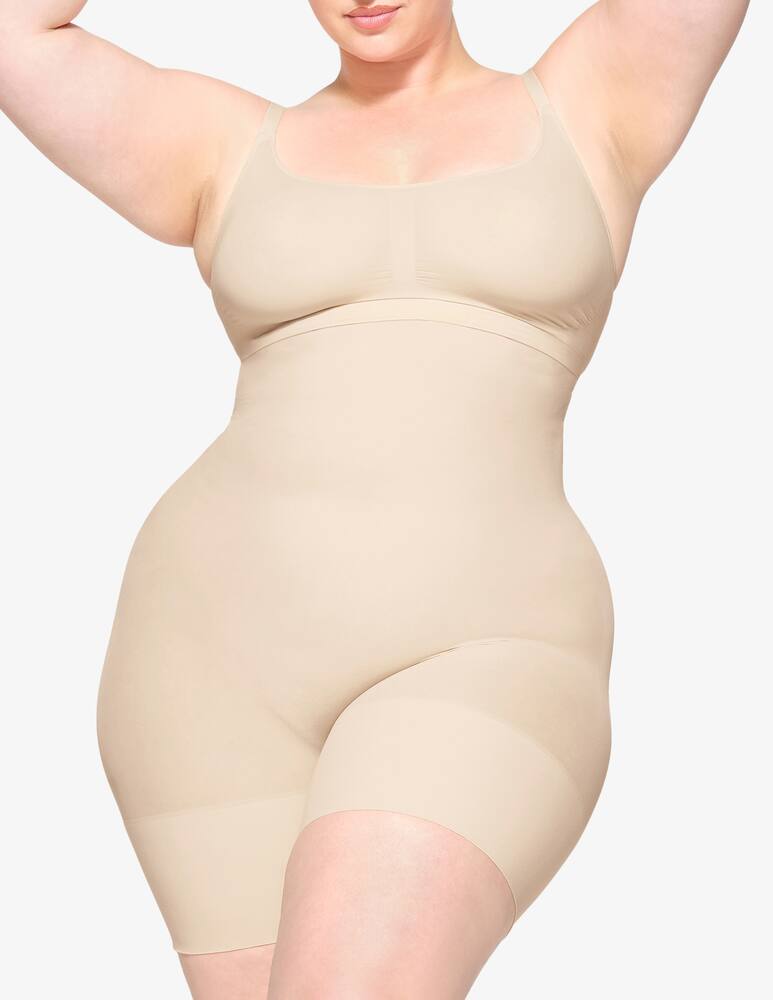 rinascente SKIMS Mid thigh short