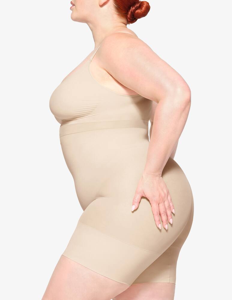 rinascente SKIMS Mid thigh short