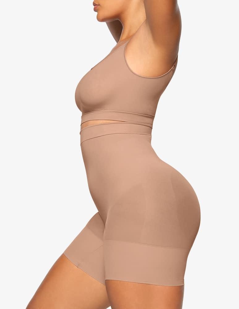 SKIMS Pantaloncini a metà coscia - immagine 3 SKIMS Pantaloncini a metà coscia - immagine 3