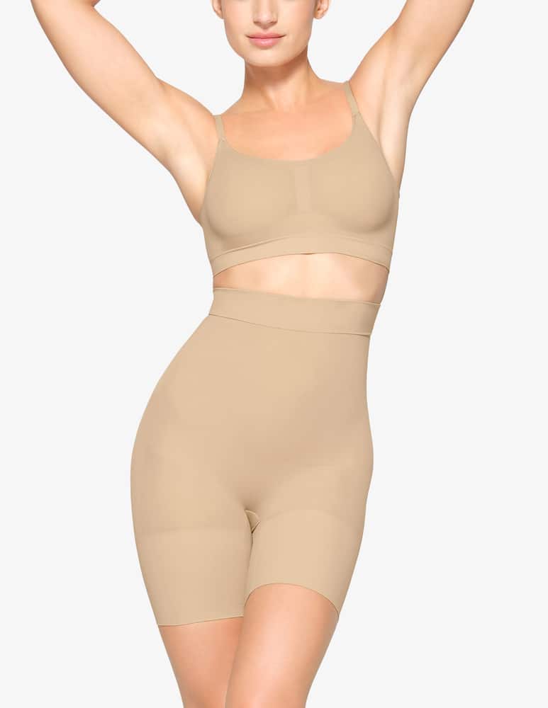SKIMS Pantaloncini a metà coscia - immagine 2 SKIMS Pantaloncini a metà coscia - immagine 2