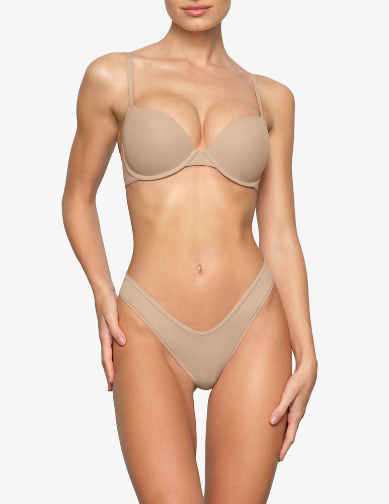 SKIMS Push-up demi bra - picture 2 SKIMS Push-up demi bra - picture 2