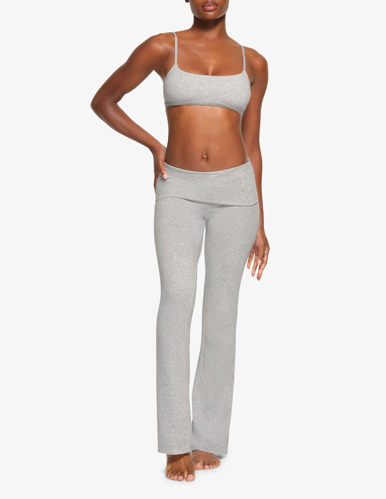 SKIMS Pantalone con risvolto in jersey di cotone - immagine 4 SKIMS Pantalone con risvolto in jersey di cotone - immagine 4