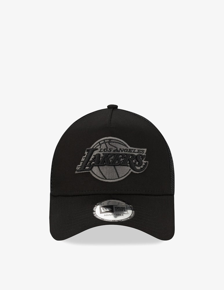rinascente New Era Outline team logo trucker cap
