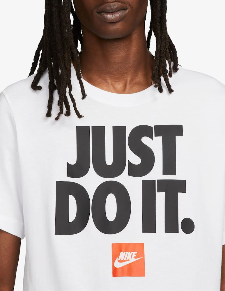 Nike T-shirt club Just Do It - immagine 4 Nike T-shirt club Just Do It - immagine 4