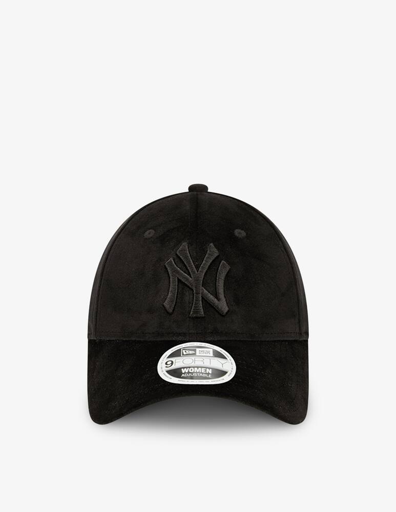 New Era 9Forty NY Yankees velour hat - picture 2 New Era 9Forty NY Yankees velour hat - picture 2
