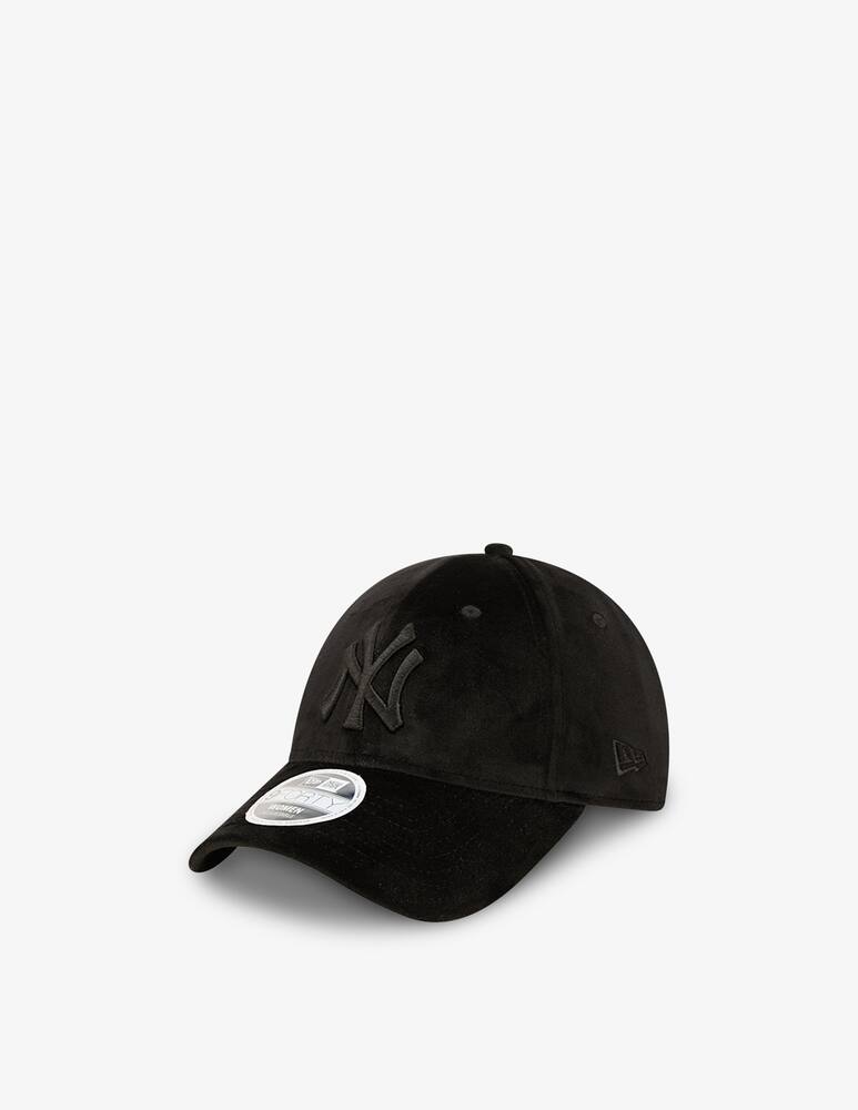 New Era 9Forty NY Yankees velour hat - picture 4 New Era 9Forty NY Yankees velour hat - picture 4