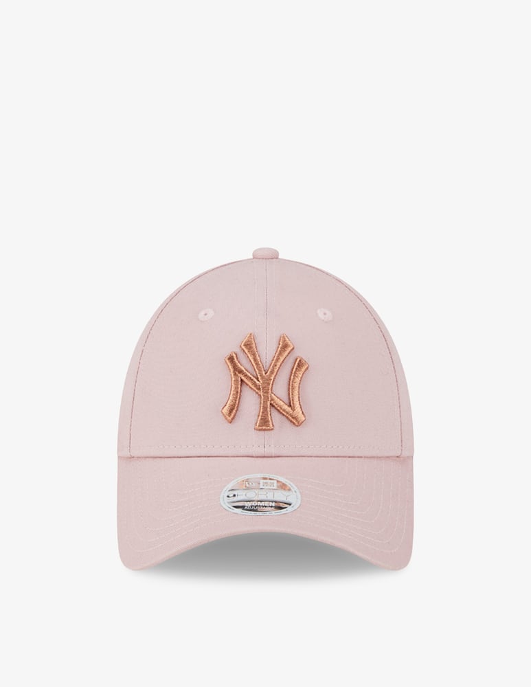 New Era 9FORTY New York Yankees Metallic Logo hat - picture 2 New Era 9FORTY New York Yankees Metallic Logo hat - picture 2