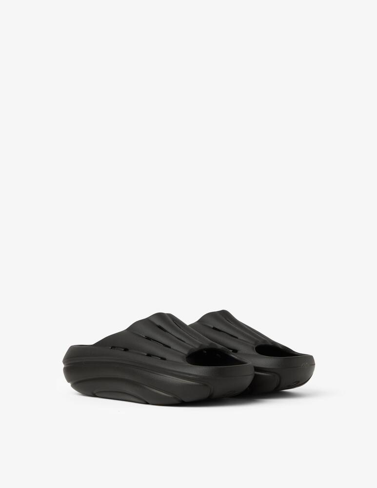 UGG Ciabatta con zeppa Foamo - immagine 2 UGG Ciabatta con zeppa Foamo - immagine 2