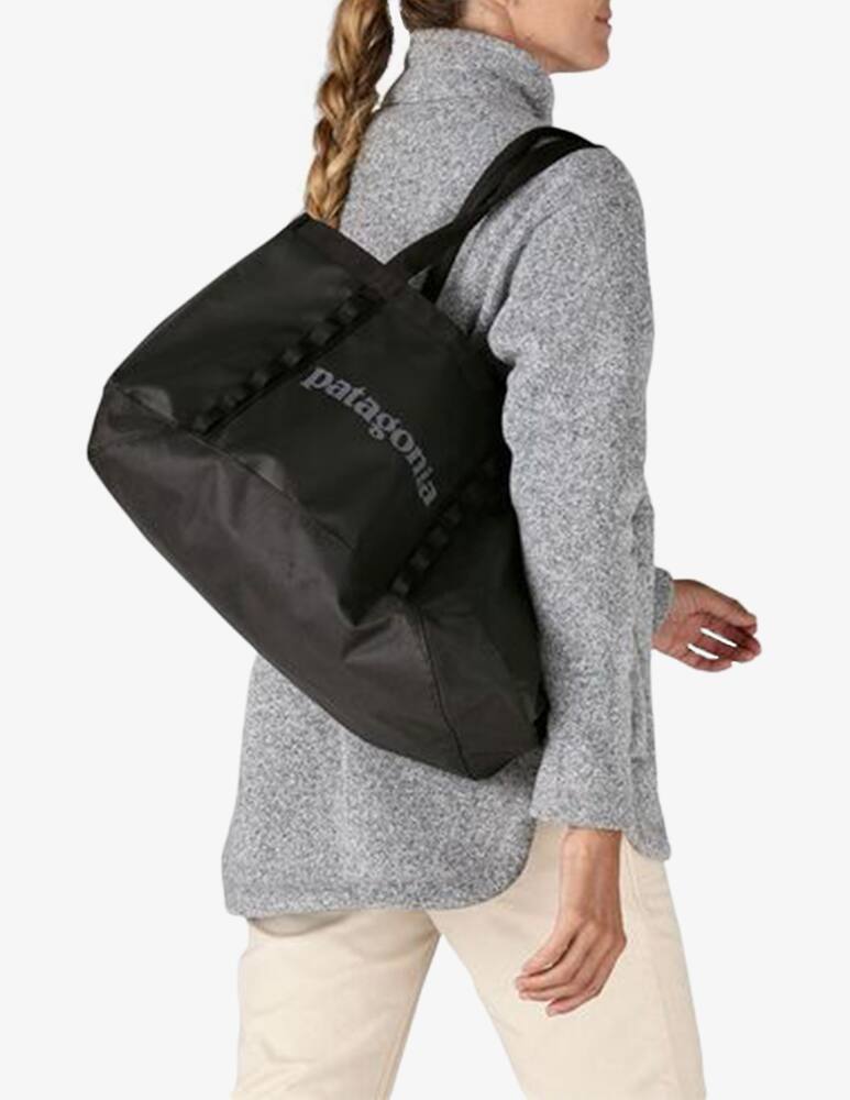 rinascente Patagonia Black Hole Tote 25L