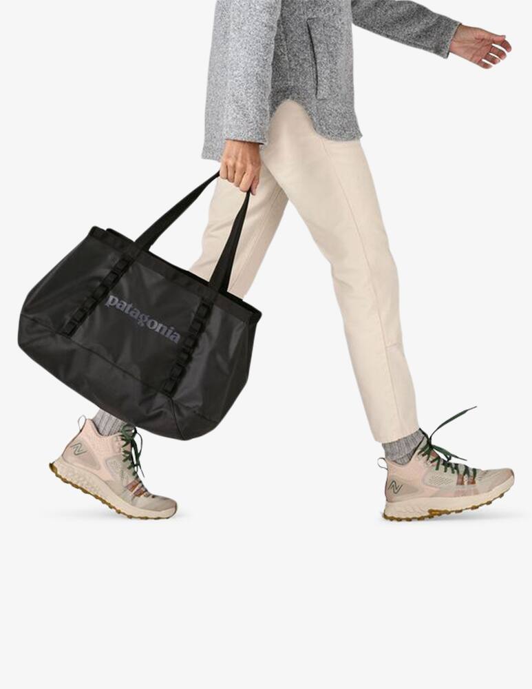 rinascente Patagonia Black Hole Tote 25L