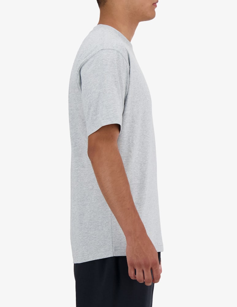 New Balance Essential logo t-shirt - picture 2 New Balance Essential logo t-shirt - picture 2