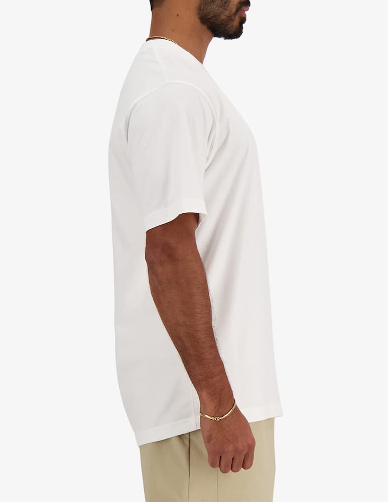 New Balance Essential logo t-shirt - picture 2 New Balance Essential logo t-shirt - picture 2