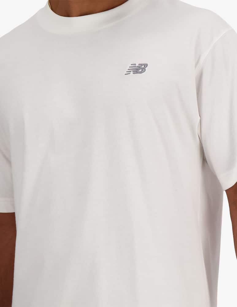 New Balance Essential logo t-shirt - picture 4 New Balance Essential logo t-shirt - picture 4