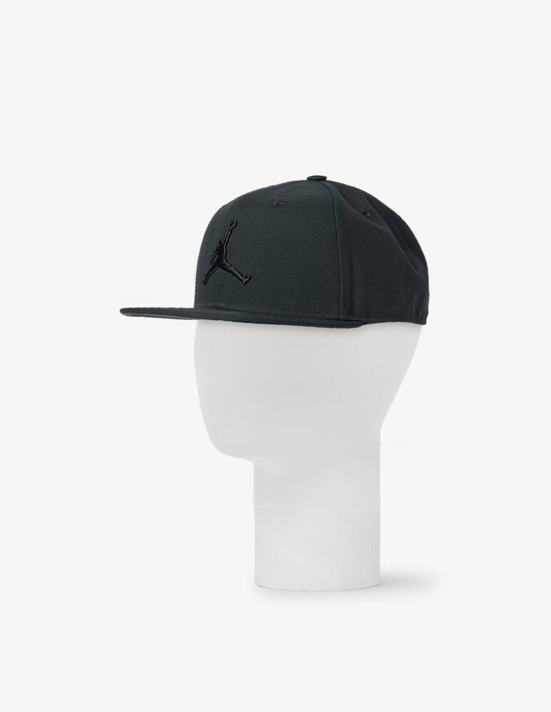 Nike Jordan logo cap - picture 1 Nike Jordan logo cap - picture 1