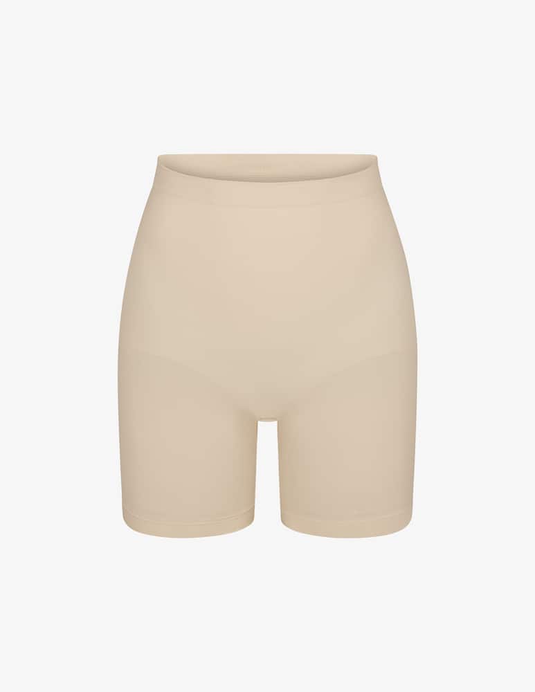 SKIMS Pantaloncino a metà coscia - immagine 4 SKIMS Pantaloncino a metà coscia - immagine 4