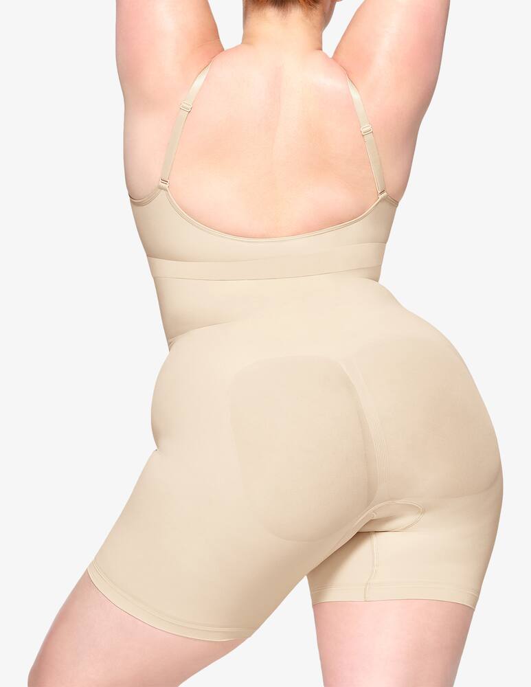 rinascente SKIMS Mid thigh short