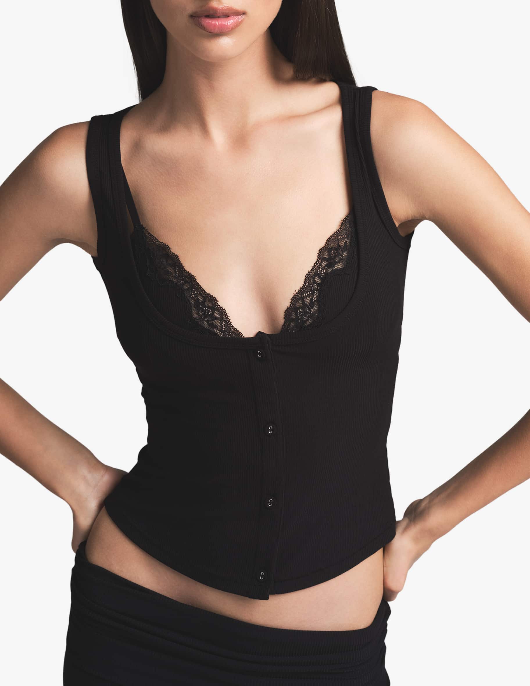 Shop SKIMS Tank with lace bralette on Rinascente