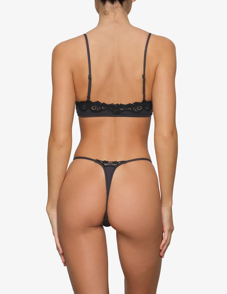 SKIMS Scoop Bralette - picture 4 SKIMS Scoop Bralette - picture 4