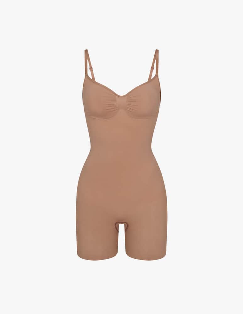 SKIMS Mid thigh bodysuit - picture 4 SKIMS Mid thigh bodysuit - picture 4