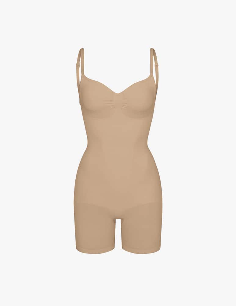 SKIMS Low back mid thigh bodysuit - picture 1 SKIMS Low back mid thigh bodysuit - picture 1