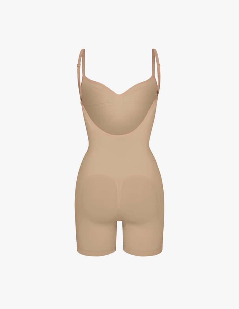 rinascente SKIMS Body a metà coscia con schiena aperta