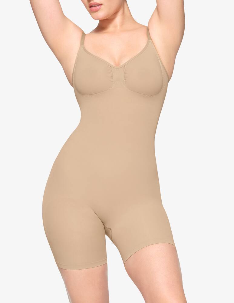 rinascente SKIMS Body a metà coscia
