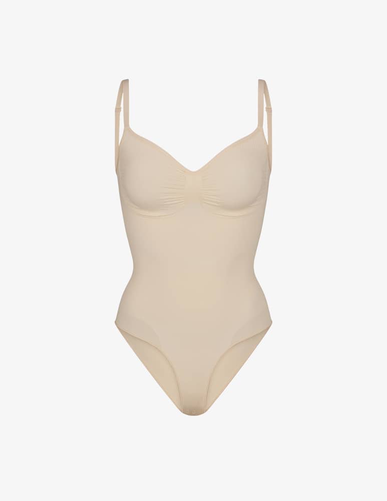 SKIMS Body corto scolpito senza cuciture - immagine 4 SKIMS Body corto scolpito senza cuciture - immagine 4