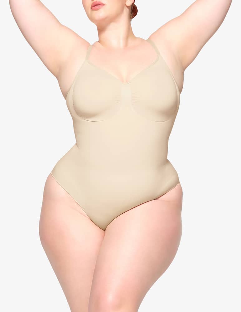 SKIMS Body corto scolpito senza cuciture - immagine 1 SKIMS Body corto scolpito senza cuciture - immagine 1