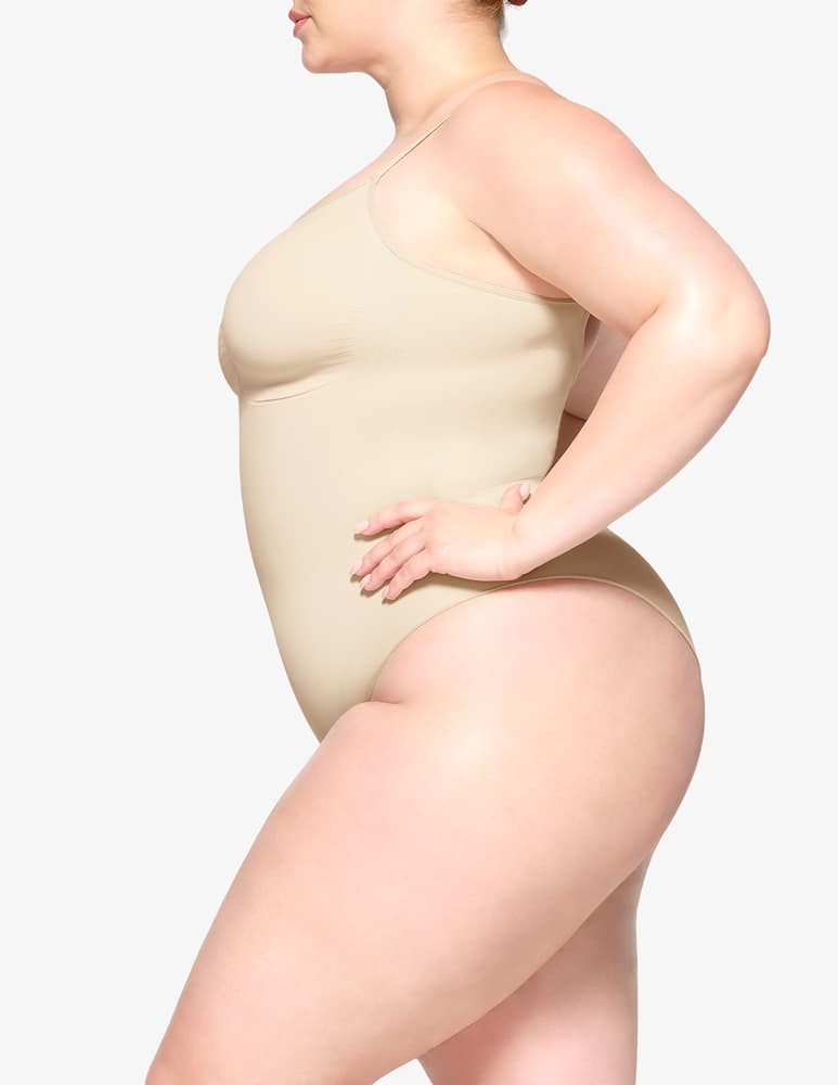 SKIMS Body corto scolpito senza cuciture - immagine 2 SKIMS Body corto scolpito senza cuciture - immagine 2