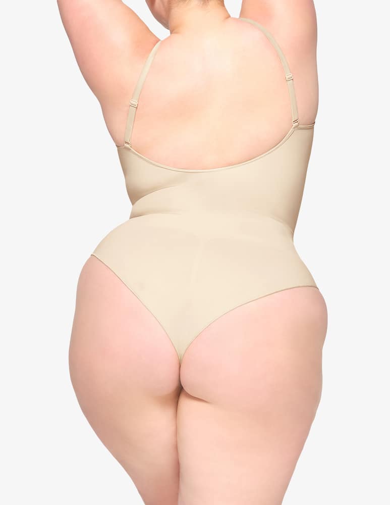 SKIMS Body corto scolpito senza cuciture - immagine 3 SKIMS Body corto scolpito senza cuciture - immagine 3