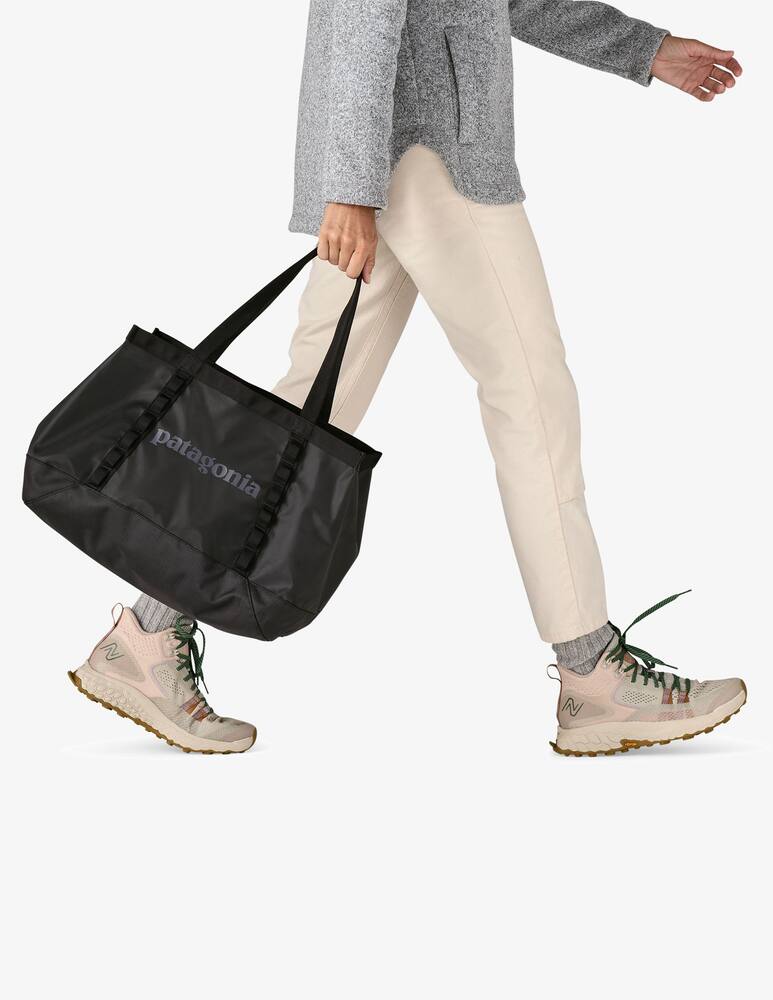 rinascente Patagonia Black Hole Tote 25L