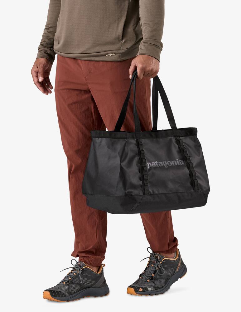 rinascente Patagonia Black Hole Tote 25L
