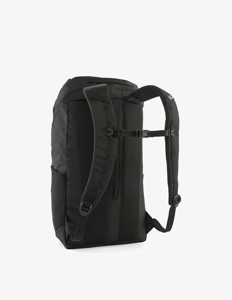 rinascente Patagonia Black Hole Pack 25L