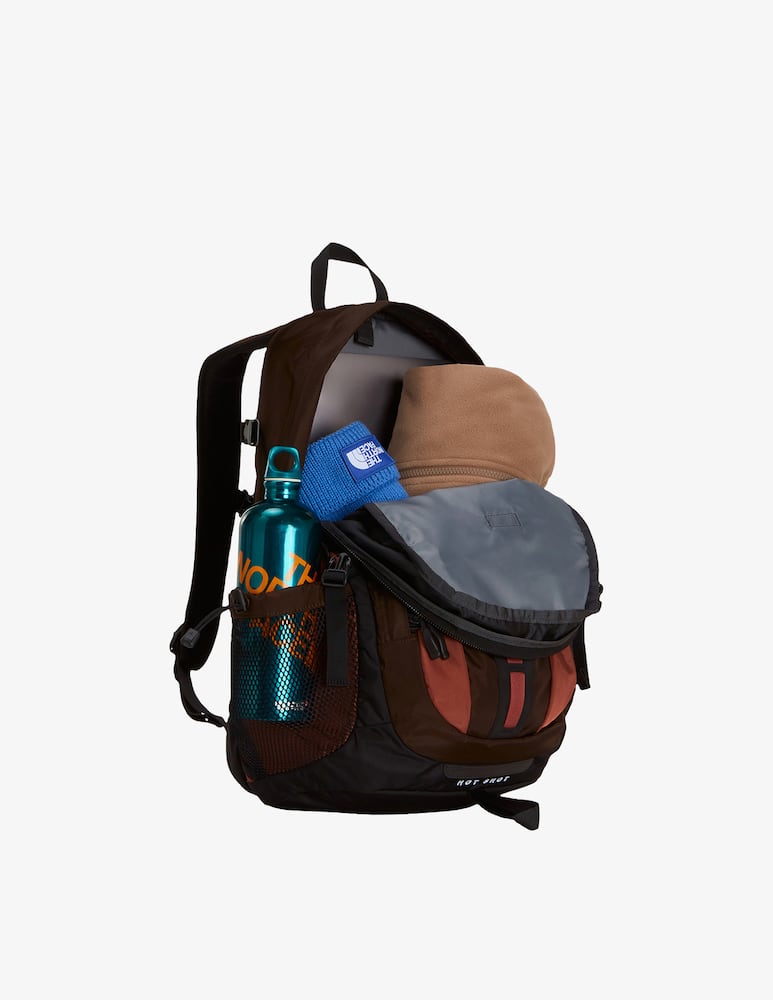 The North Face Hot Shot Se Backpack Dark Chestnut/Copper Si - picture 4 The North Face Hot Shot Se Backpack Dark Chestnut/Copper Si - picture 4