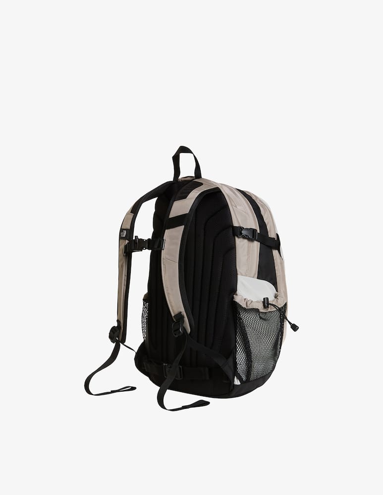 The North Face Hot Shot Se Backpack Stone Slab/Cumulus Clou - picture 3 The North Face Hot Shot Se Backpack Stone Slab/Cumulus Clou - picture 3