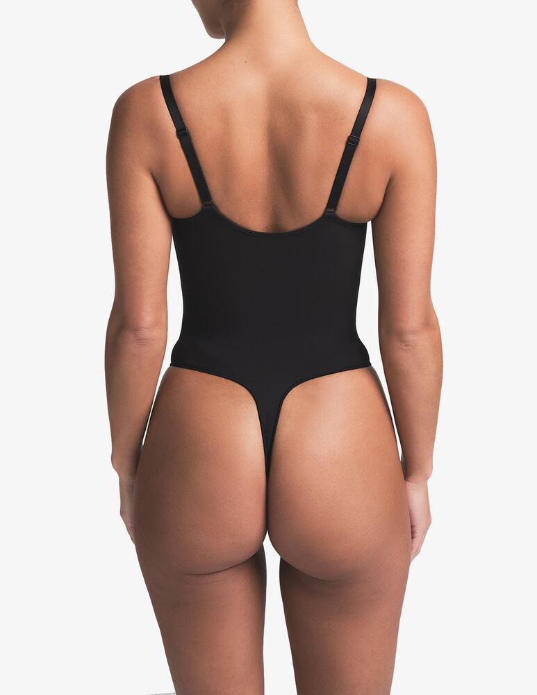 rinascente SKIMS Body in pizzo con perizoma